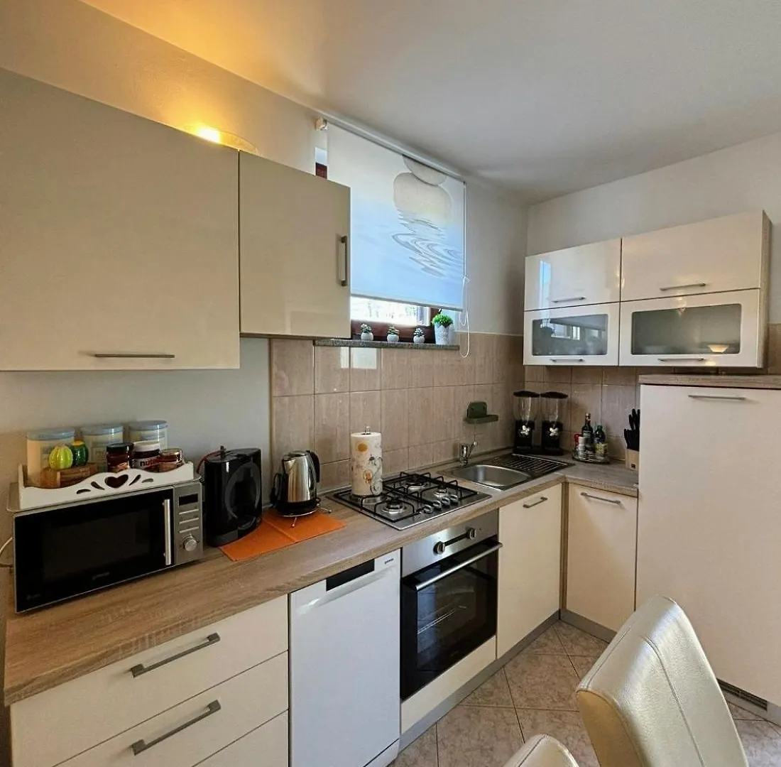 Apartment Apartman Ema Fazana